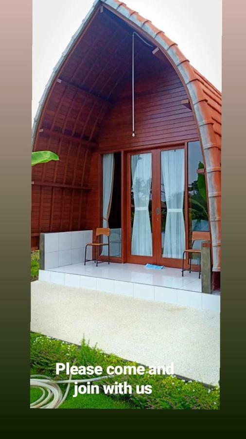 Keramas Surf Camp Hotel Exterior photo